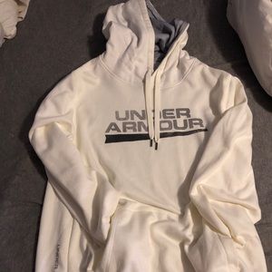 Men’s Under Armour Hoodie (M)